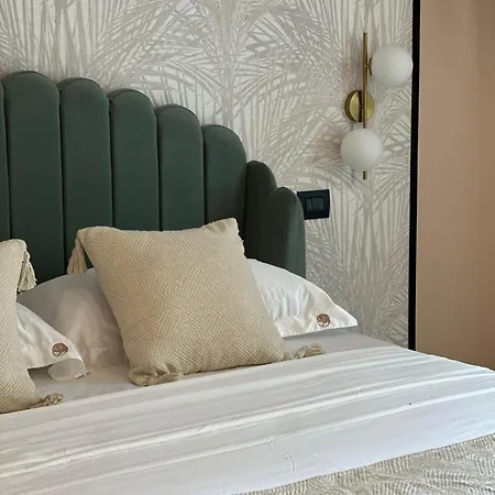 Mandarin Apulia 10 * Bari