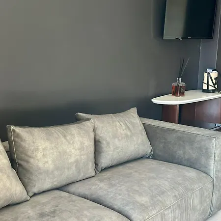 Mandarin Apulia 10 *